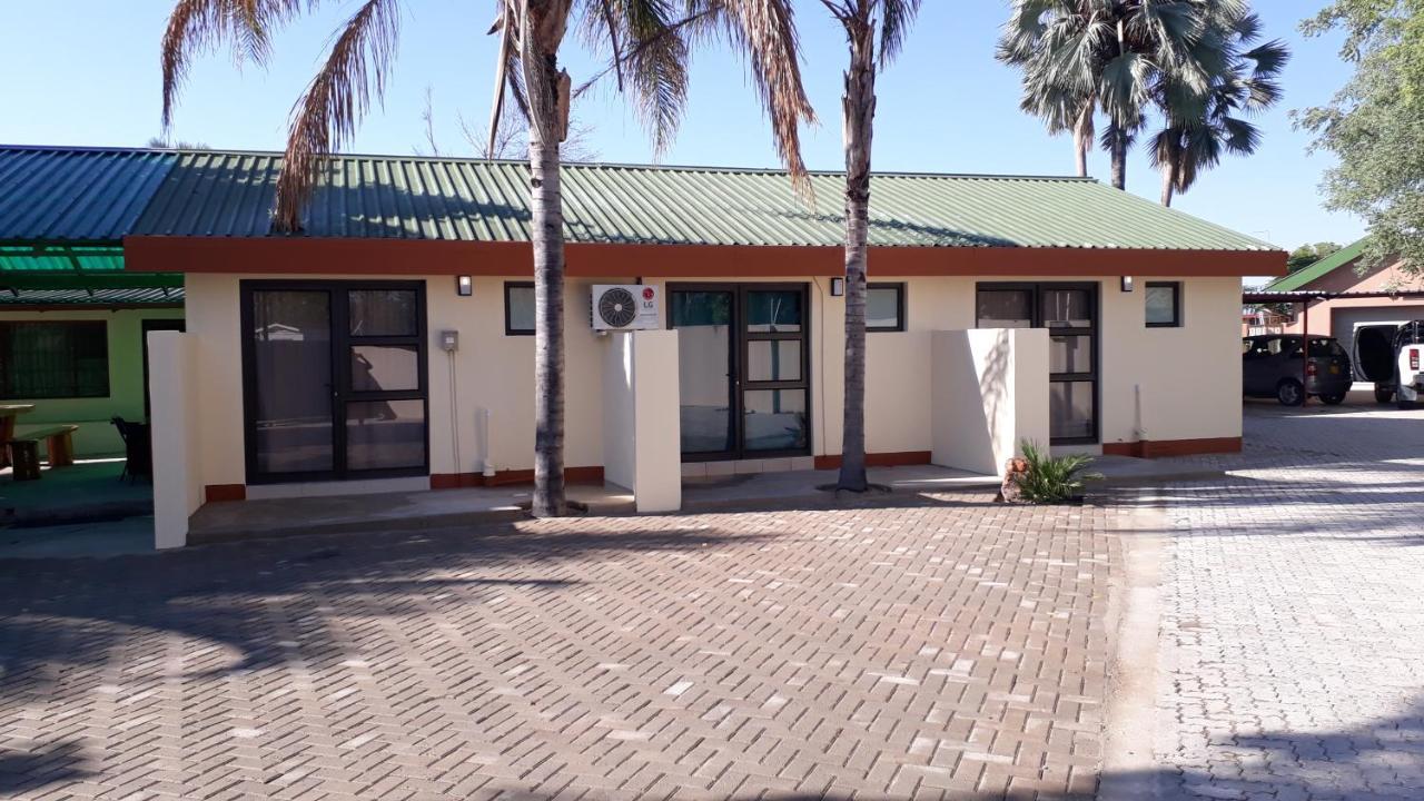 Hotel Ry Courtyard Oshakati Exterior foto